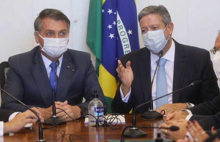 Presidente entrega medida provisória do novo Bolsa Família