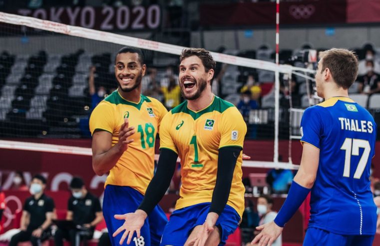 Vôlei: seleção masculina supera Japão e pega Comitê Russo na semi