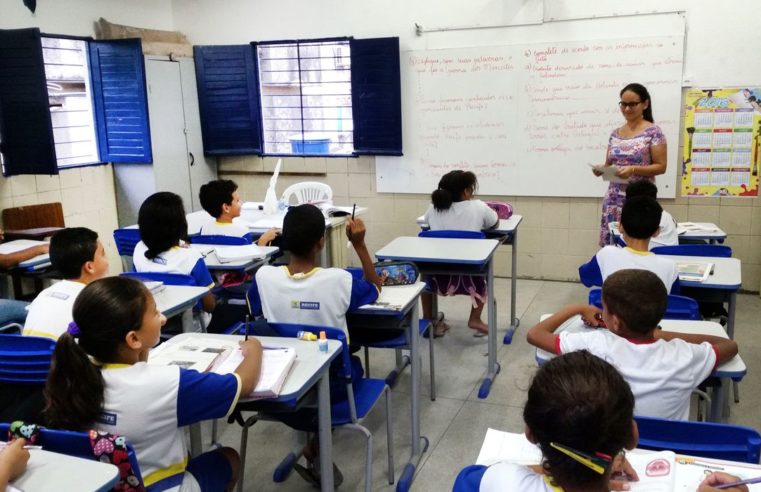 Mulheres são maioria entre professores de inglês na rede básica