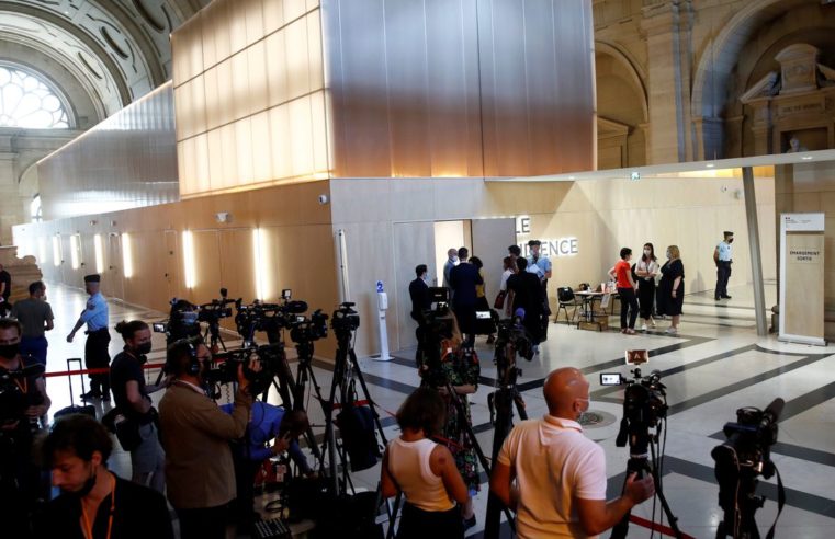 Começa em Paris julgamento de acusados de ataques terroristas de 2015