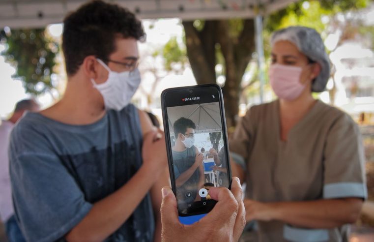 Sociedade Brasileira de Pediatria defende vacinação em adolescentes