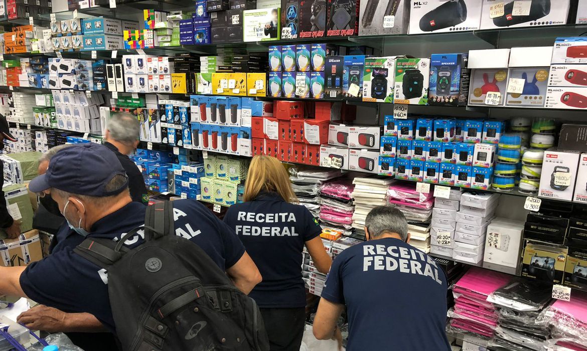 Rio: operação apreende mercadorias piratas avaliadas em R$ 1 milhão