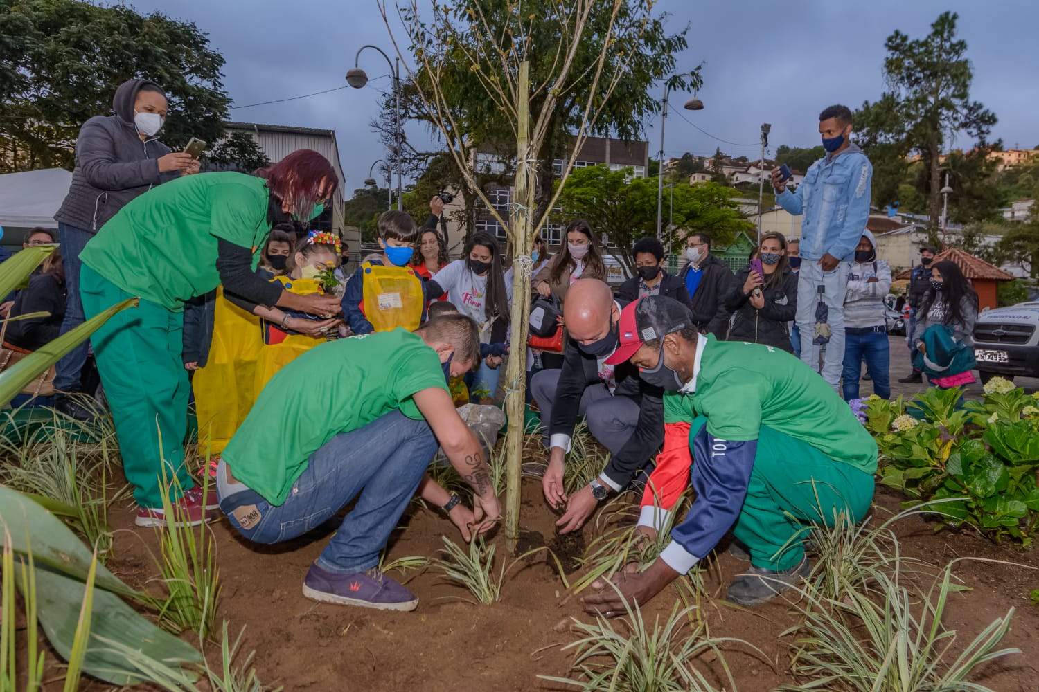 Adoção de praça e reinauguração de coreto marcam o lançamento do projeto ‘Florir Teresópolis’