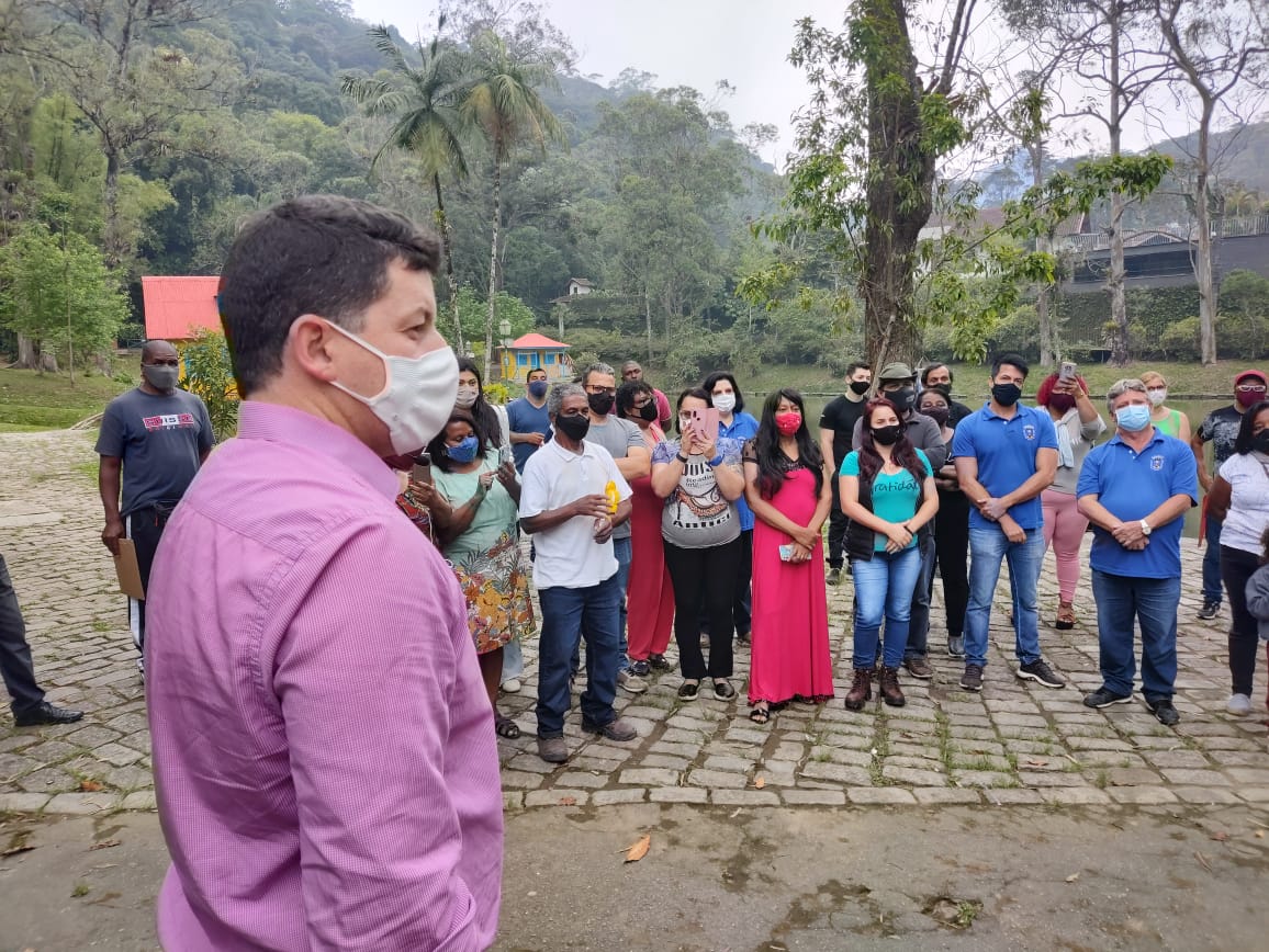 Ação de sensibilização para celebrar o Dia Internacional do Turismo é promovida em Petrópolis