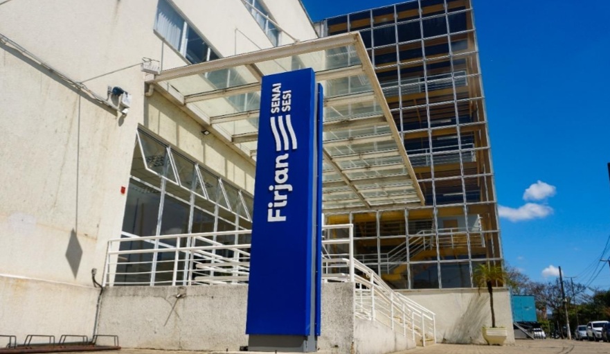 Prefeitura de Três Rios, estabeleceu uma linha de comunicação com a Firjan SENAI para divulgação de vagas gratuitas em cursos profissionalizantes