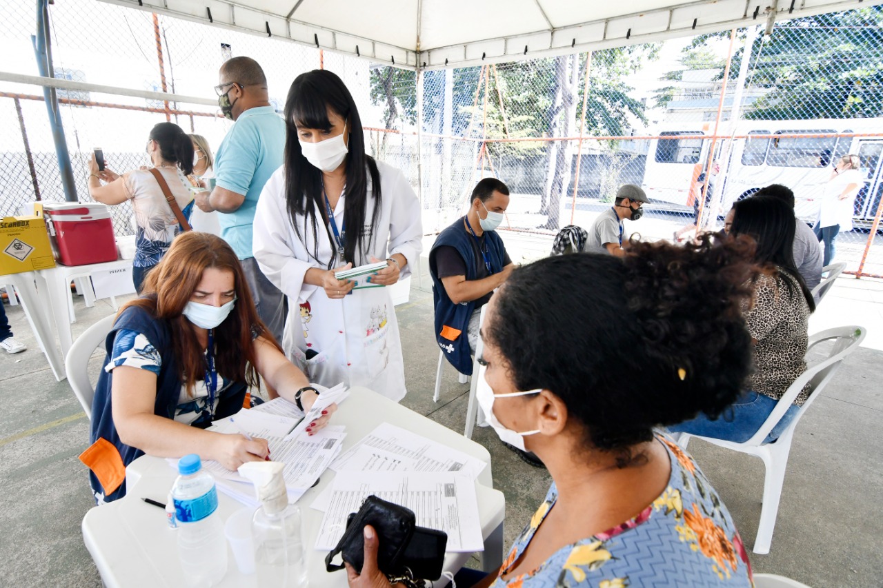 Nova Iguaçu segue aplicando apenas segunda dose da vacina contra Covid-19
