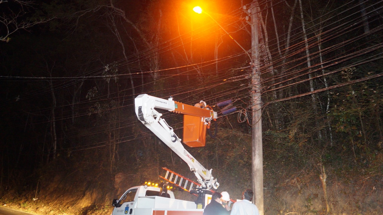 Ilumina Petrópolis: aplicativo vai facilitar pedidos de manutenção das luminárias em toda a cidade