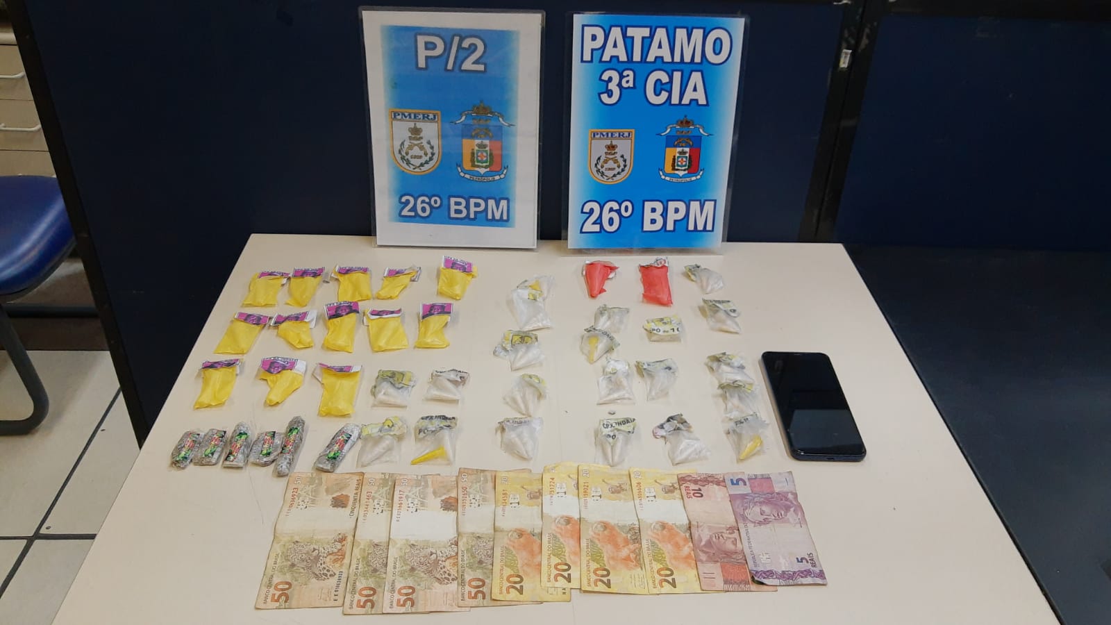 Polícia Militar apreende drogas no São Sebastião