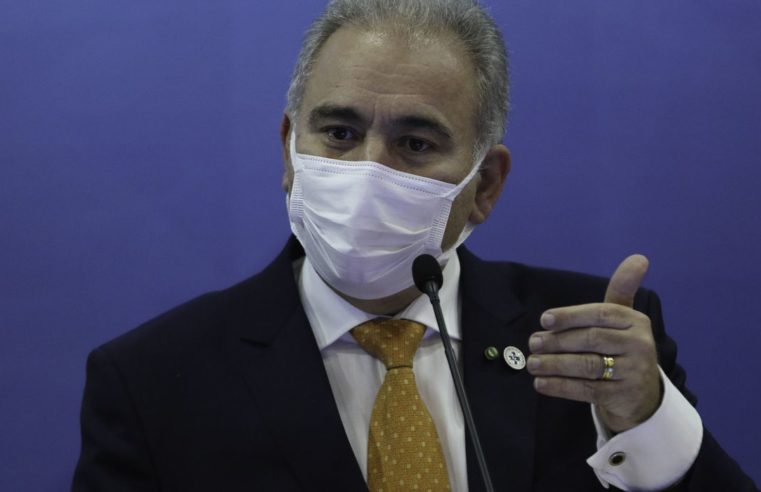 Covid-19: ministro destaca eventos adversos em adolescentes vacinados