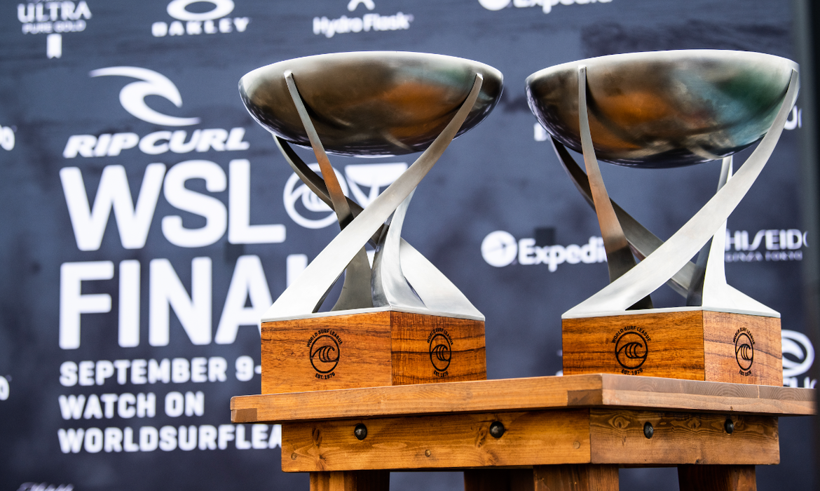 Surfe: falta de boas ondas adia início do WSL Finals