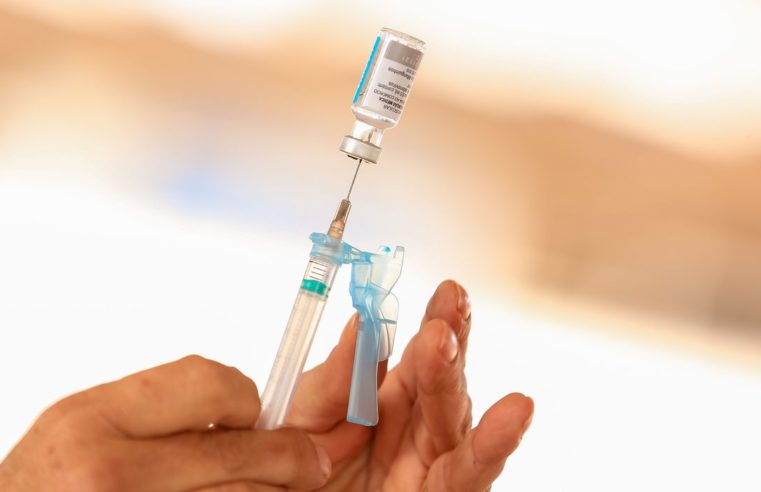 Covid-19: Fiocruz libera mais 700 mil doses da vacina AstraZeneca