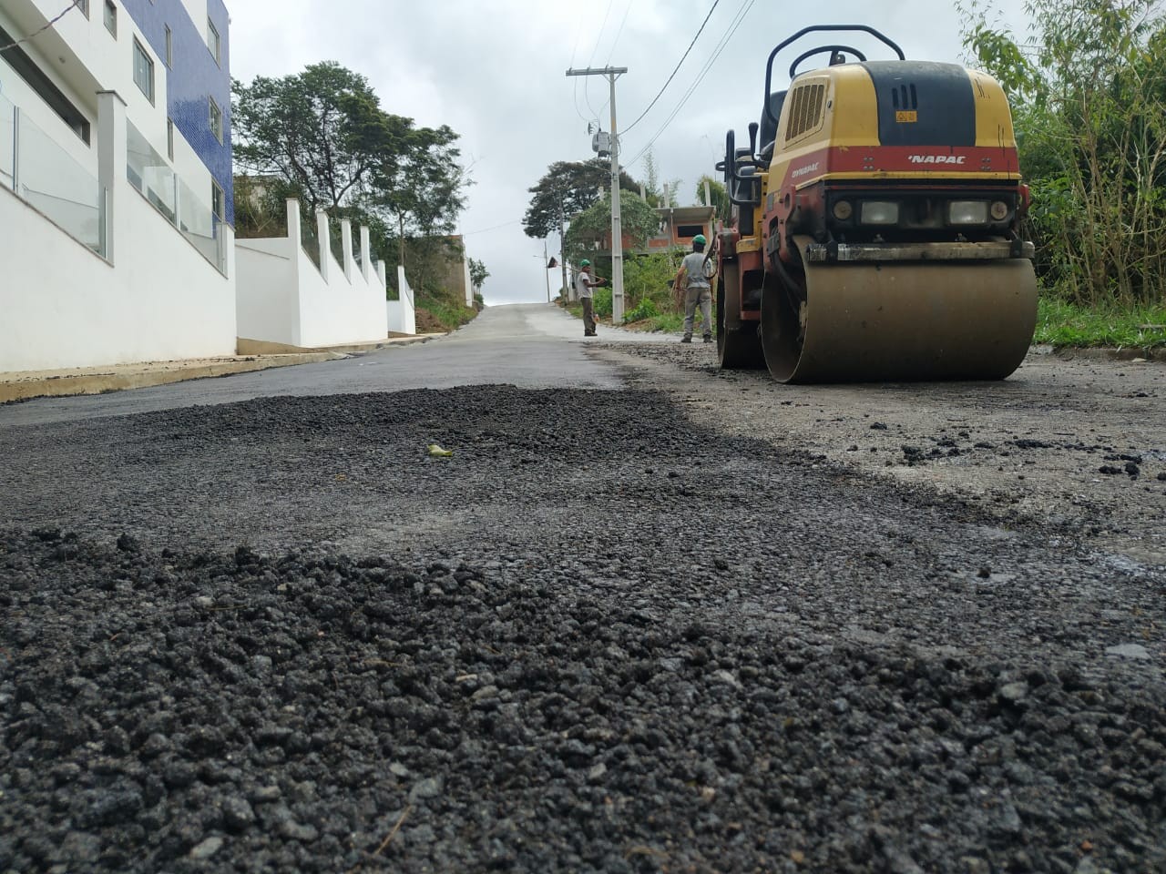 Secretaria de Obras de Nova Friburgo faz reparos em calçamentos