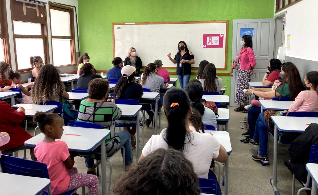 CRAS São Pedro e Escola Municipal Acliméa Nascimento realizam ação conjunta do Outubro Rosa