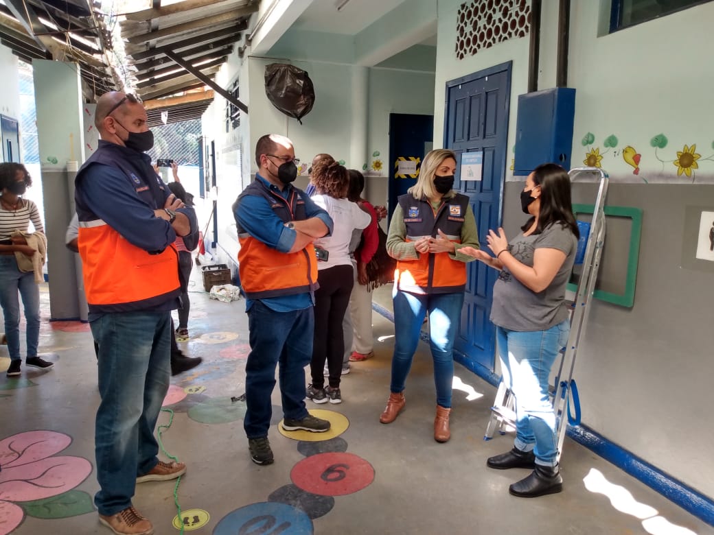 Defesa Civil vistoria pontos de apoio para emergências em dias de chuva