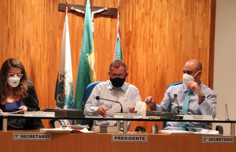 Nesta quinta-feira, dia 30, a Casa Legislativa trirriense recebeu a visita do presidente do Instituto Recicleiros