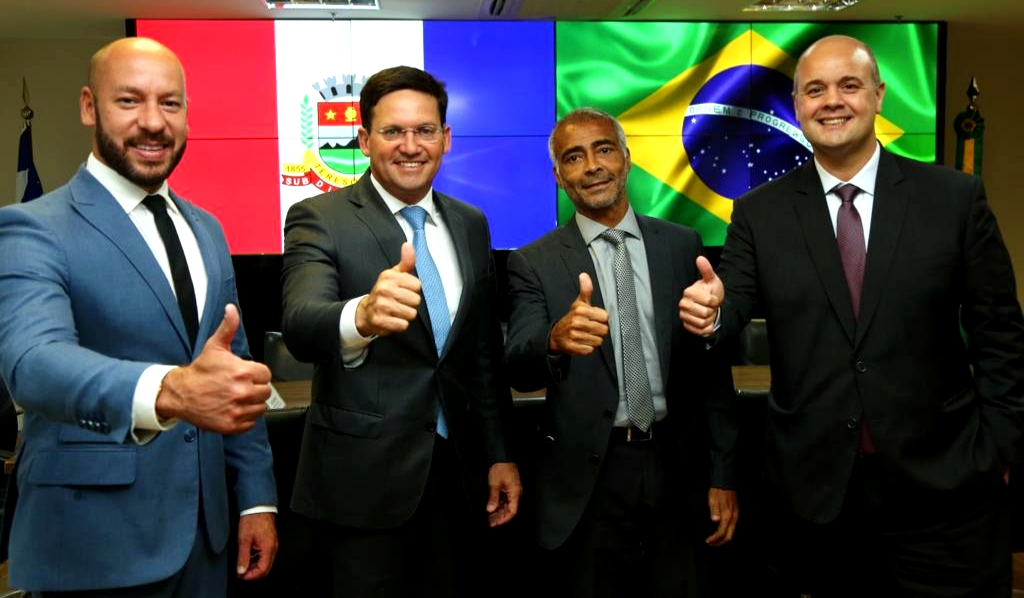 Vinicius Claussen busca recursos para saúde, agricultura e esporte e parceria para projeto de educação em Teresópolis