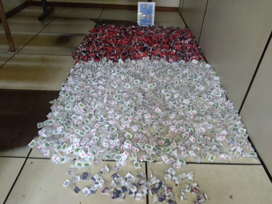 Polícia Militar de Petrópolis apreende 3,5 mil cápsulas de cocaína no Quitandinha
