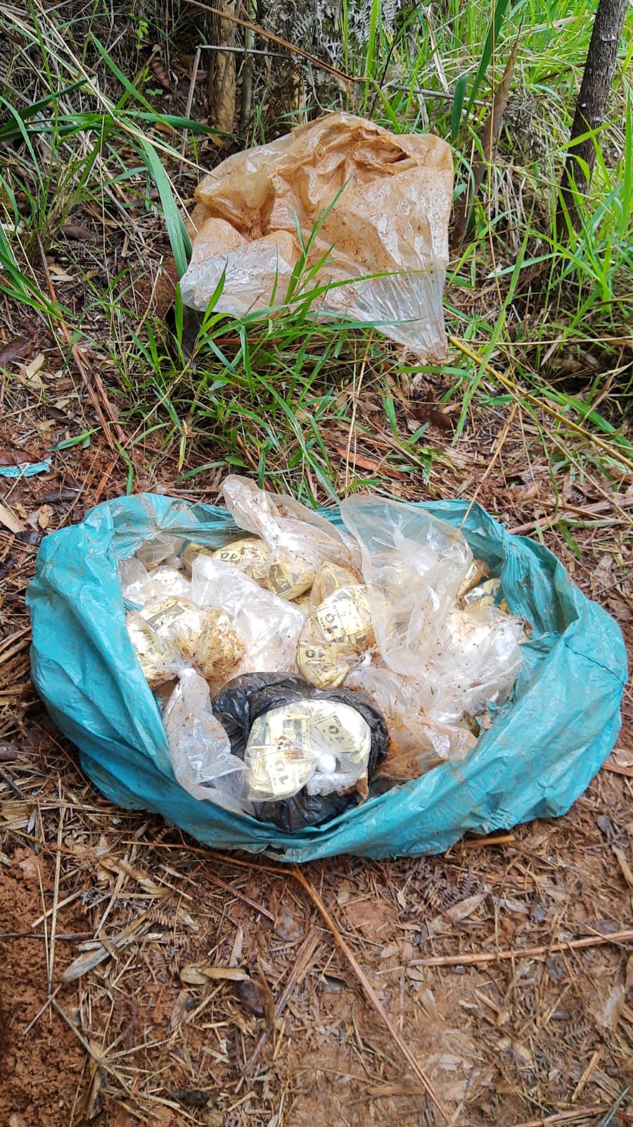 PM apreende 30 cargas de crack no bairro Provisória