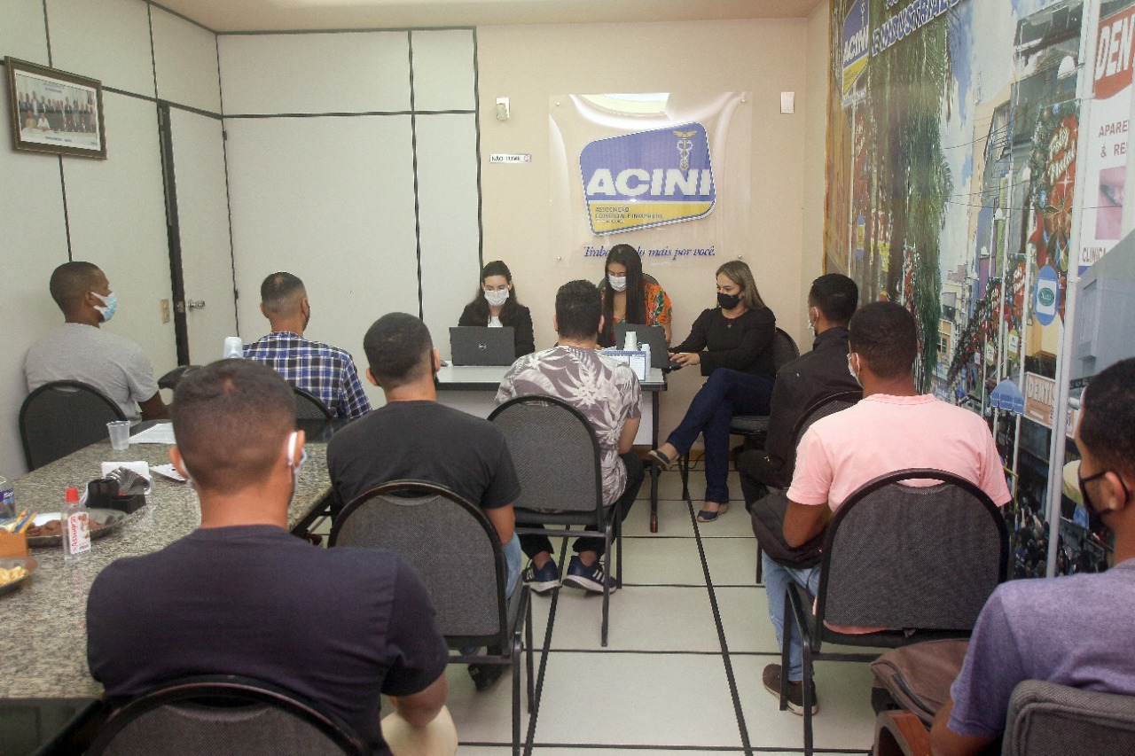 Banco de currículo da Prefeitura de Nova Iguaçu pré-seleciona candidatos para serem entrevistados pela empresa Águas do Rio