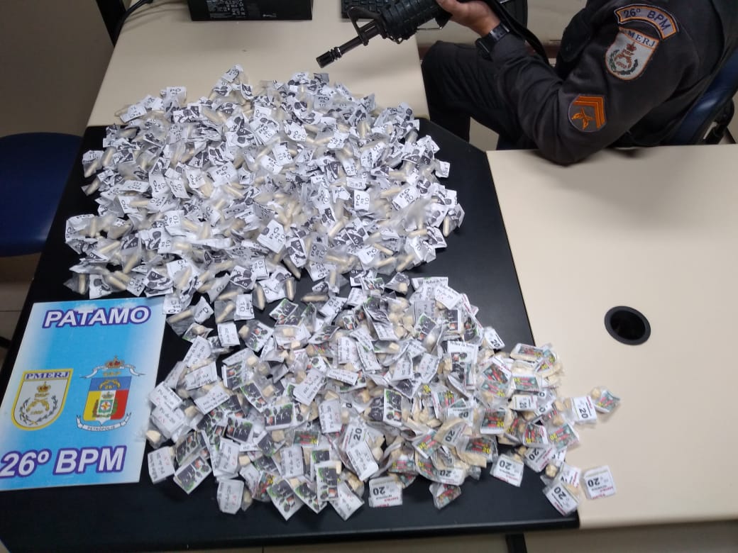 Polícia Militar aprende 770 cápsulas de cocaína no Castelo São Manoel