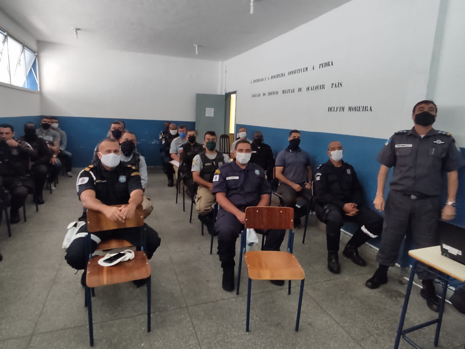 Agentes da CPTrans, guardas civis e policiais militares passam por capacitação sobre a aplicação da legislação de trânsito para motocicletas