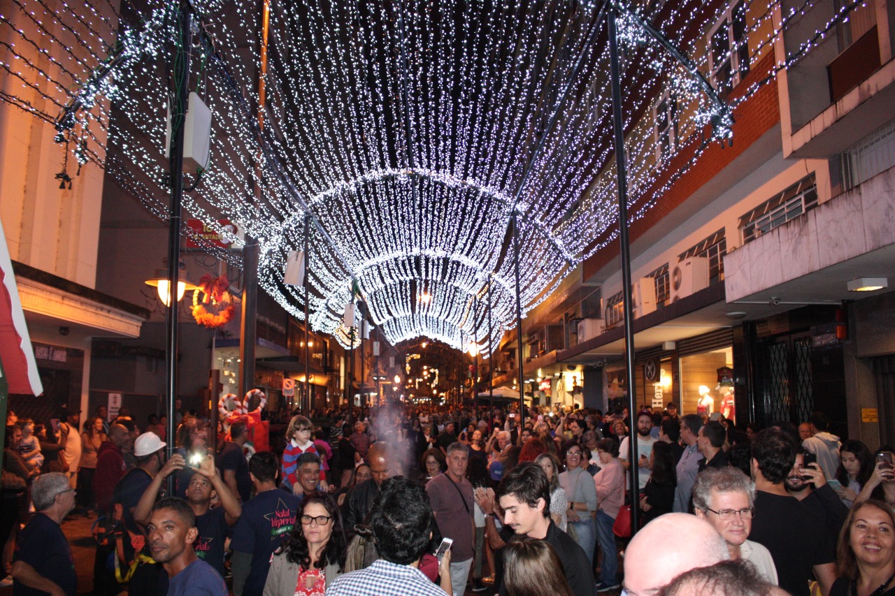 Prefeitura lança ata de registro de preços para iluminação de Natal