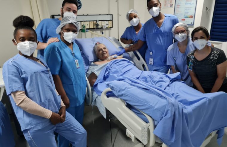 HST comemora alta de paciente depois de sete meses tratando complicações da Covid-19