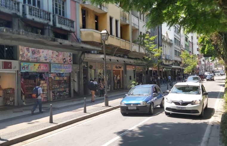 Comércio de Petrópolis ficará fechado no próximo dia 18