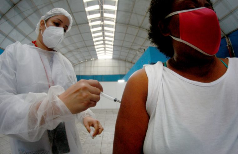 Outubro tem o menor número de mortes de pacientes com covid-19 desde abril de 2020 em Petrópolis