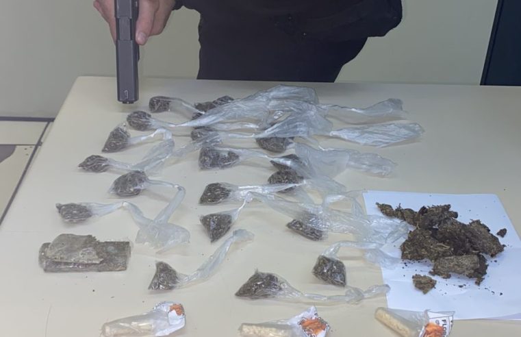 Homem é preso por tráfico de drogas na Estrada da Saudade