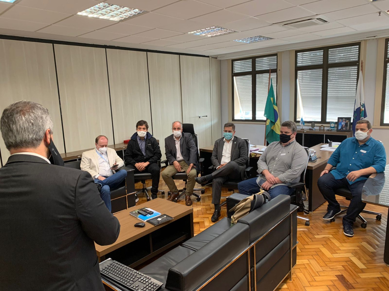 Prefeitura participa de reunião com a presença do secretário estadual de Ciência e Tecnologia