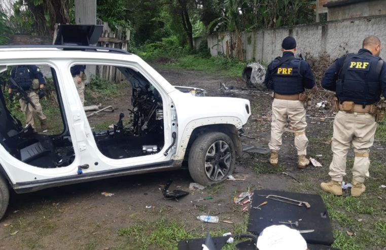 PRF e Polícia Civil (DHBF) realizam operação na comunidade Santa Lúcia, em Imbariê (Duque de Caxias/RJ)