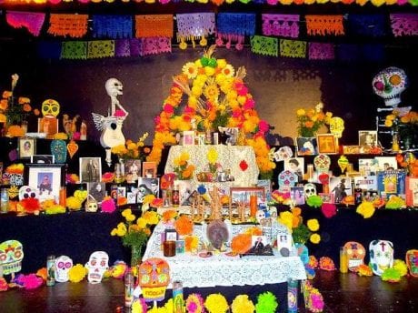 Festa em homenagem à cultura mexicana vai contar com altar pelo Día de los Muertos