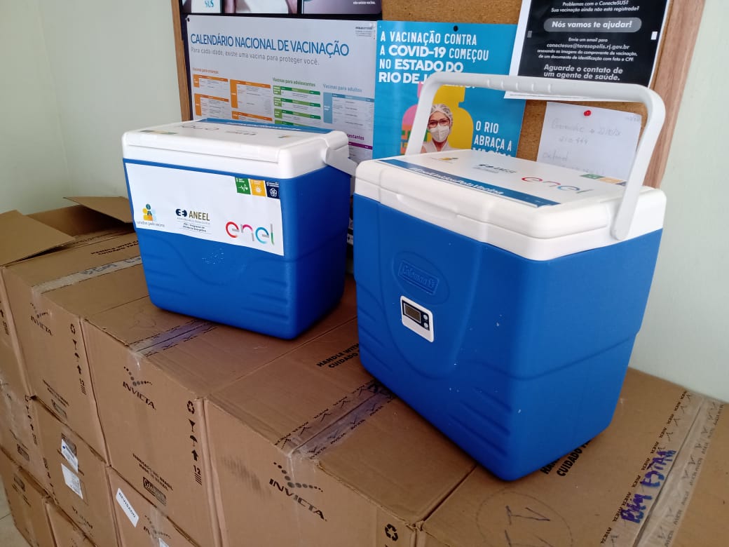 Teresópolis: Secretaria de Saúde recebe doação de caixas térmicas da Enel Brasil, através do Movimento Unidos pela Vacina