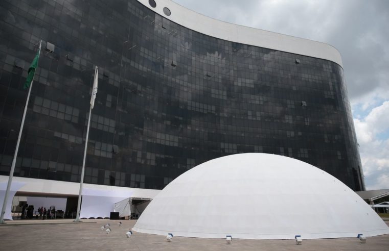 TSE rejeita pedido para cassar chapa Bolsonaro-Mourão