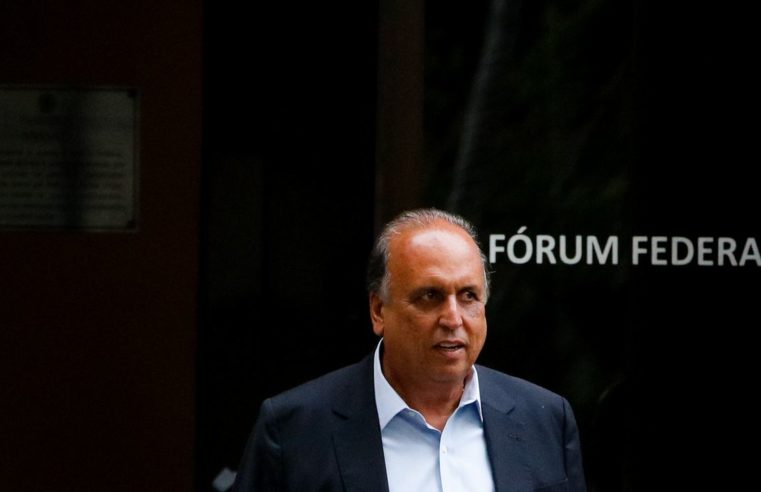Ex-governador Pezão retira tornozeleira eletrônica