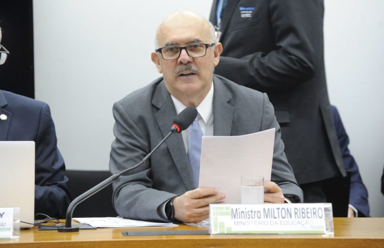 Ministro fala na Câmara sobre novos institutos federais de educação