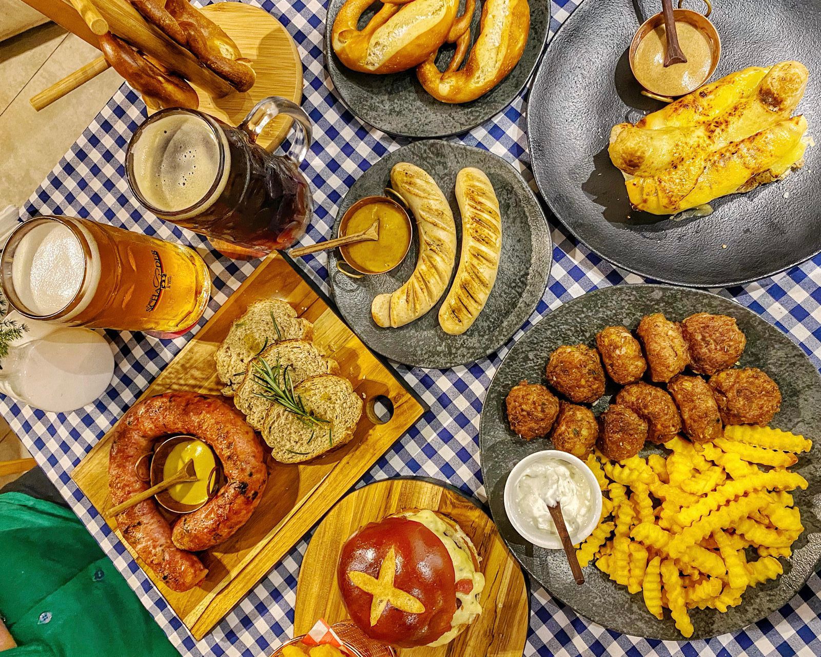 Mantendo as raízes da gastronomia alemã viva: última semana da Oktoberfest Scharder