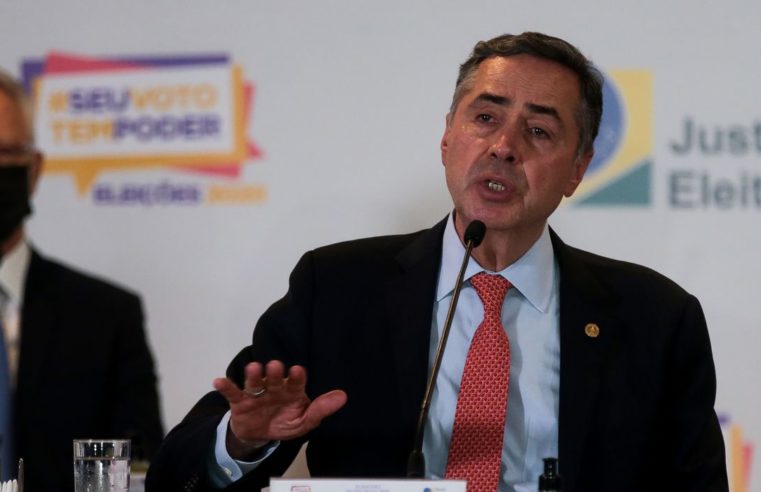 Presidente do TSE volta a defender regulamentação de redes sociais