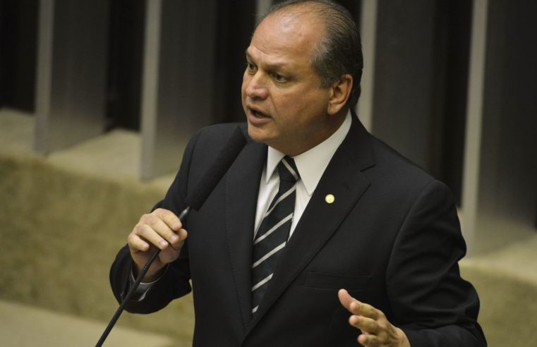 Líder do governo na Câmara processará relator da CPI por calúnia
