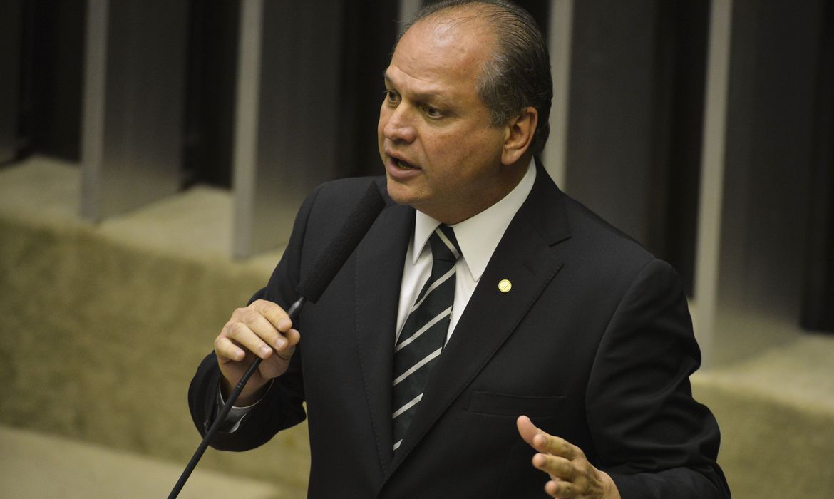 Líder do governo na Câmara processará relator da CPI por calúnia