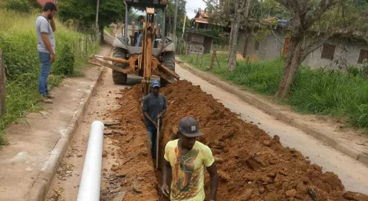 Após 10 anos de espera, distrito Sardoal em Paraíba do Sul recebe obra de saneamento básico