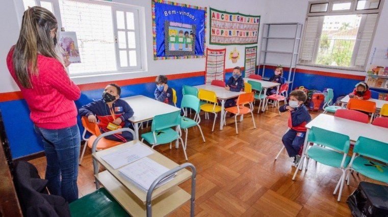 Mais três escolas municipais de Teresópolis terão horário integral a partir de 2022