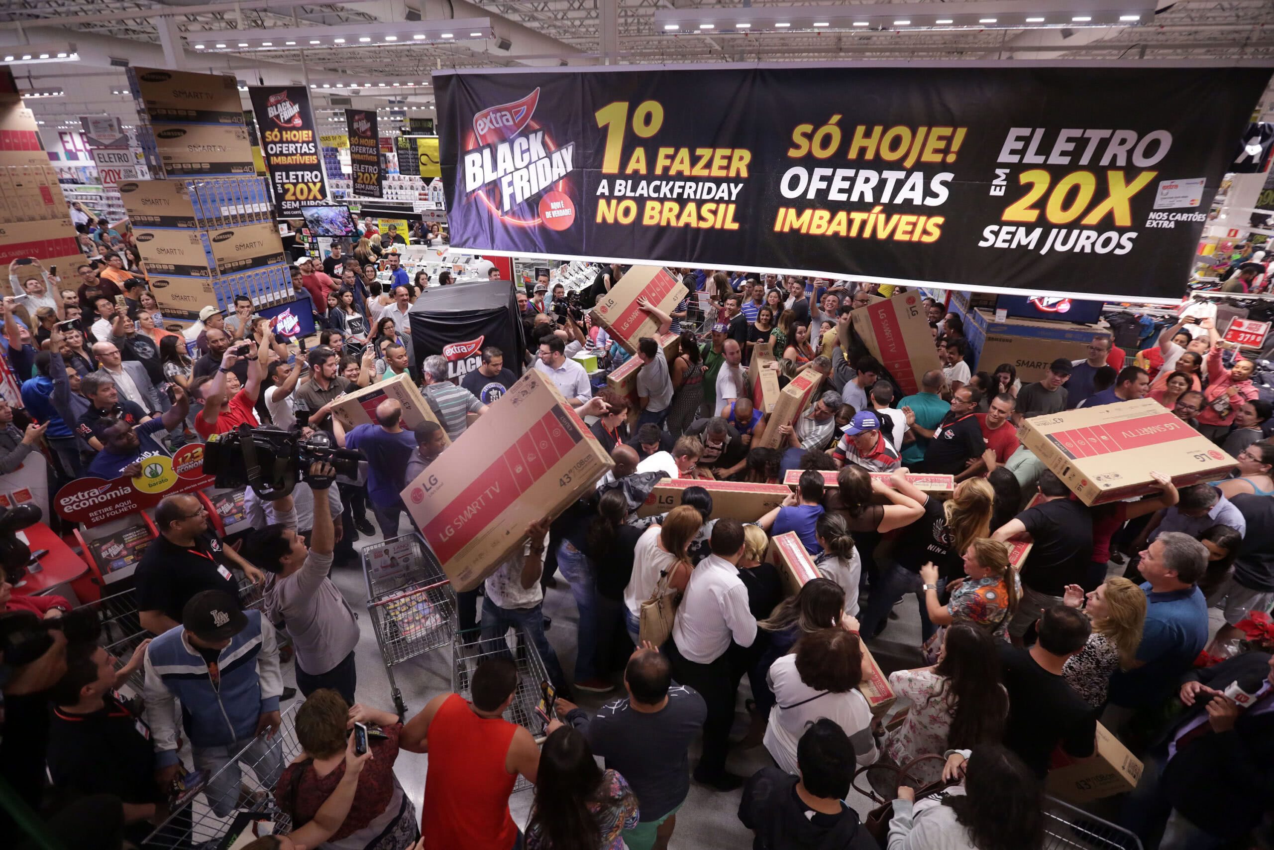 Mais de 8,4 milhões de fluminenses têm a intenção de comprar na Black Friday, mostra pesquisa do IFec RJ