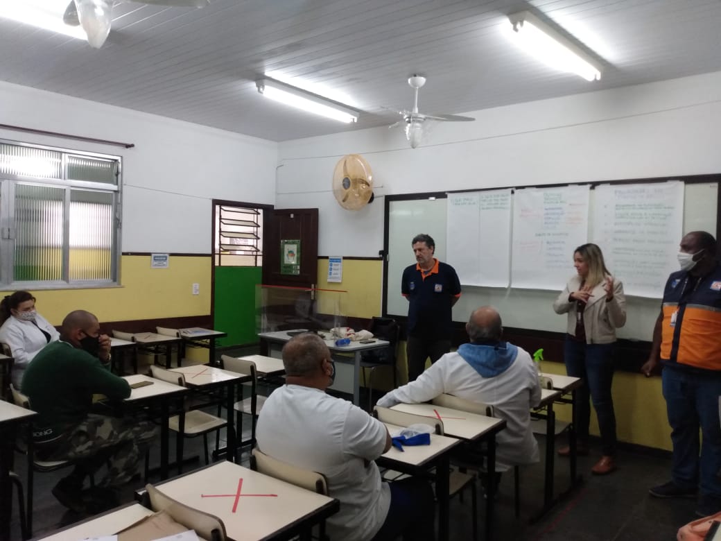 Defesa Civil treina voluntários dos pontos de apoio para atuação em dias de chuva forte nas comunidades
