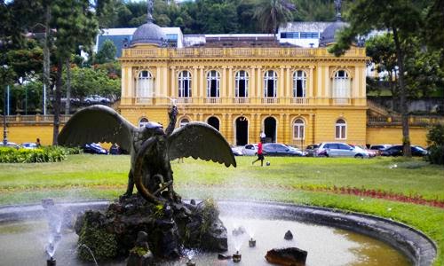 Instituto Todos Juntos Ninguém Sozinho recebe reconhecimento na Câmara Municipal de Petrópolis