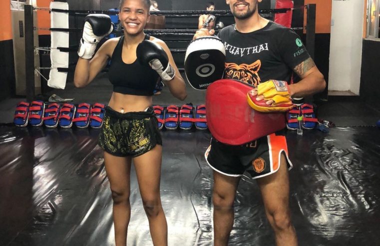 Atleta petropolitana de muaythai vai competir em evento só para mulheres em Minas Gerais
