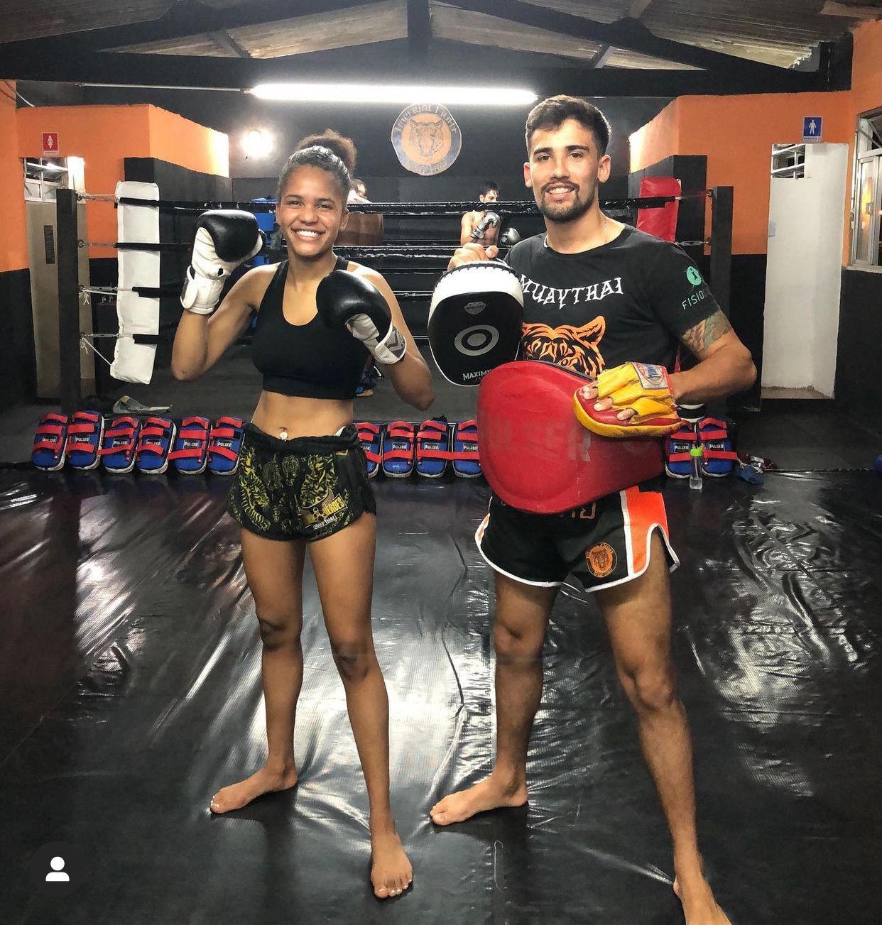 Atleta petropolitana de muaythai vai competir em evento só para mulheres em Minas Gerais