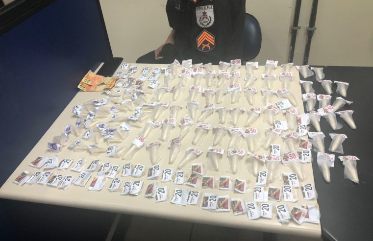 PM apreende drogas em Itaipava