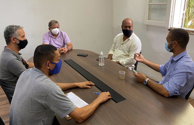 Governo de Três Rios se reúne com Secretaria de Estado de Agricultura em busca de melhoria das vias municipais